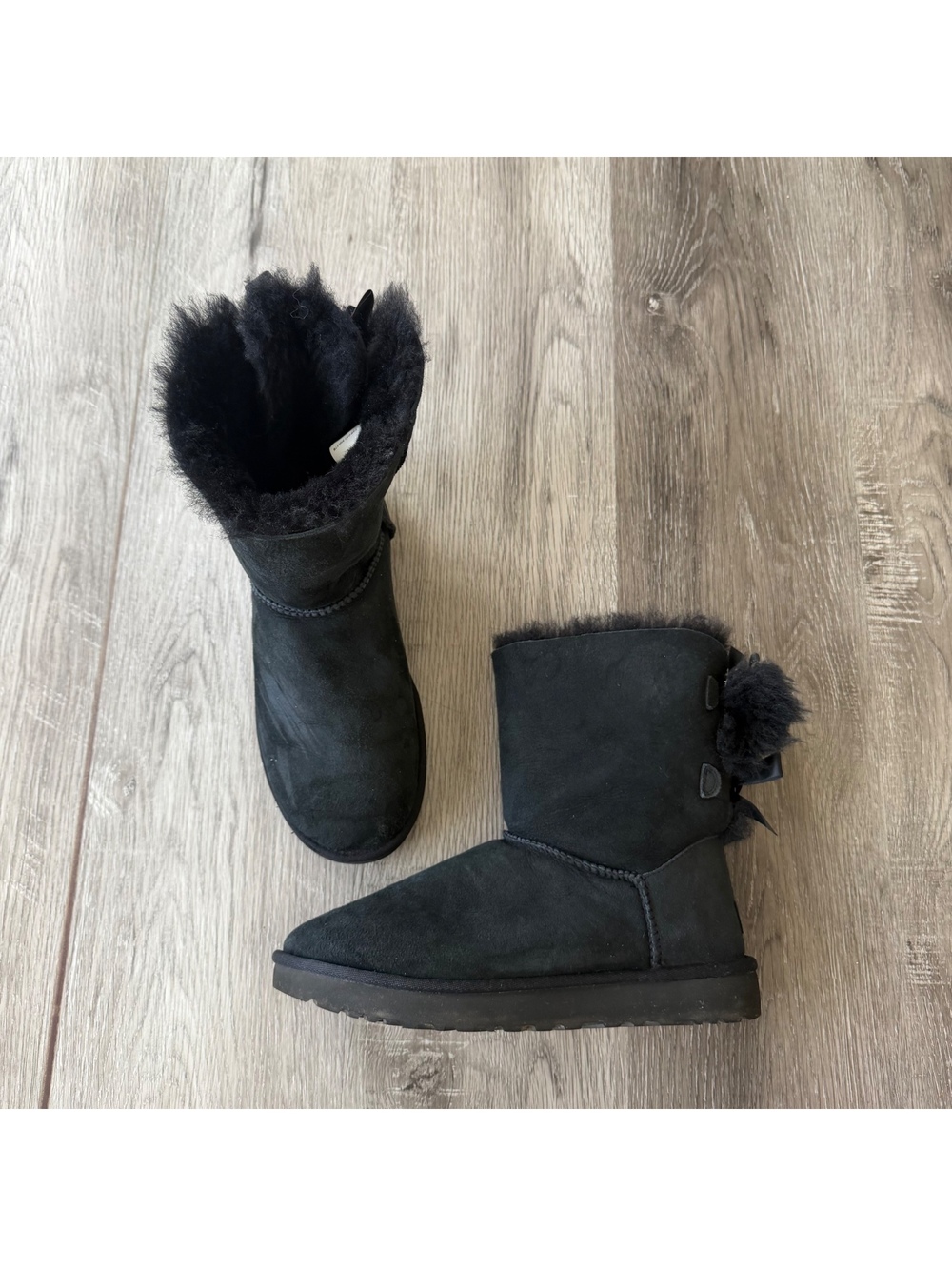 Women’s Black UGG Bailey Bow II Boots size 8